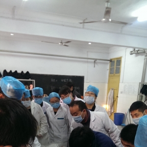针刀医学尸体解剖班成功于今日上午举办